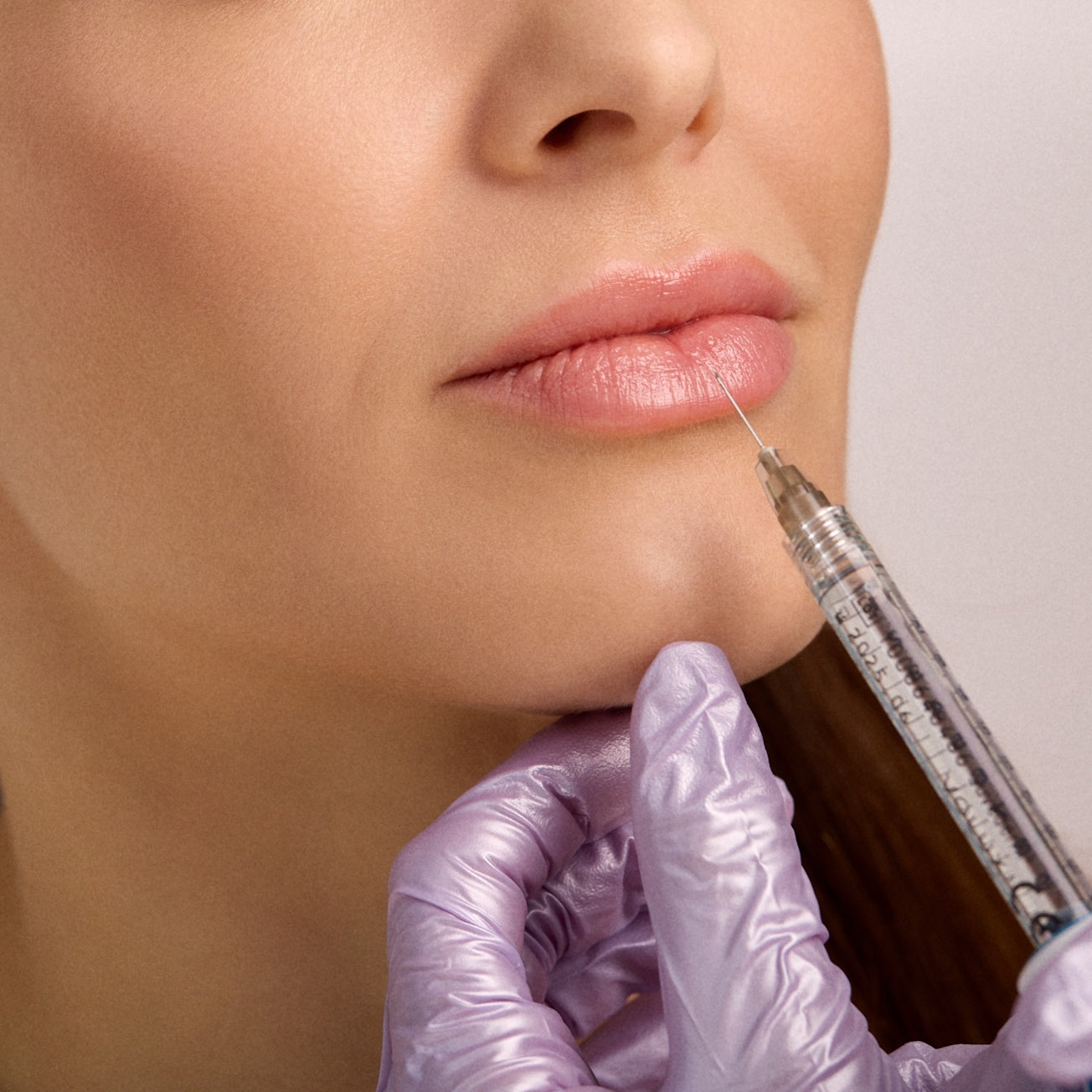 Výplně rtů a konturování